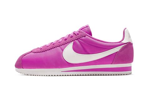 nike wmns classic cortez weiß|Nike CLASSIC CORTEZ NYLON MNS WMNS .